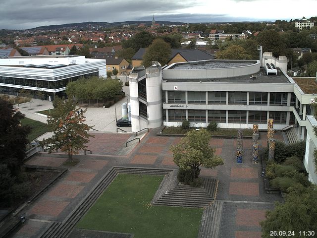 Foto der Webcam: Verwaltungsgebäude, Innenhof mit Audimax, Hörsaal-Gebäude 1