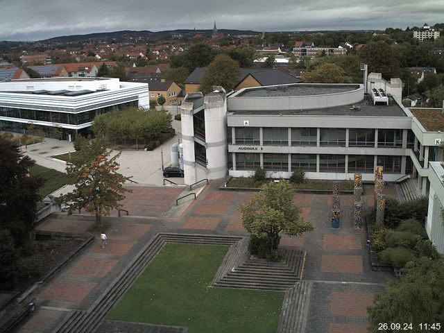 Foto der Webcam: Verwaltungsgebäude, Innenhof mit Audimax, Hörsaal-Gebäude 1