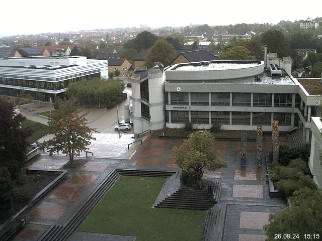 Foto der Webcam: Verwaltungsgebäude, Innenhof mit Audimax, Hörsaal-Gebäude 1