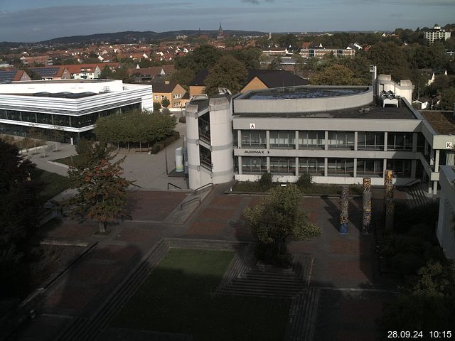 Foto der Webcam: Verwaltungsgebäude, Innenhof mit Audimax, Hörsaal-Gebäude 1