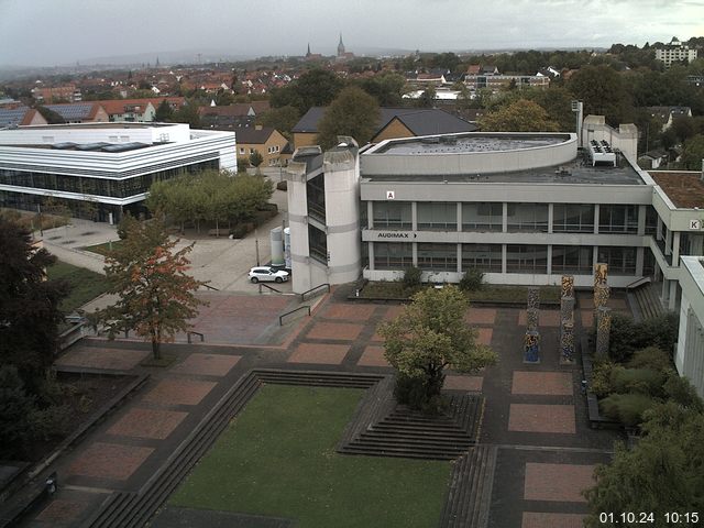 Foto der Webcam: Verwaltungsgebäude, Innenhof mit Audimax, Hörsaal-Gebäude 1