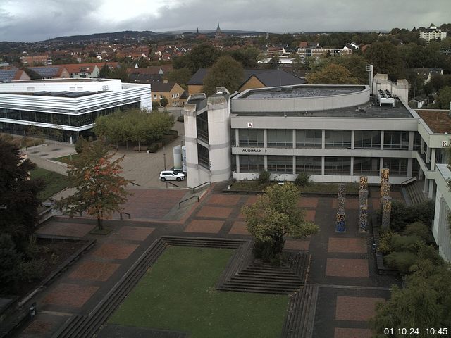 Foto der Webcam: Verwaltungsgebäude, Innenhof mit Audimax, Hörsaal-Gebäude 1