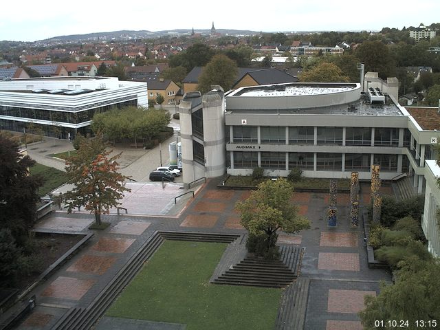 Foto der Webcam: Verwaltungsgebäude, Innenhof mit Audimax, Hörsaal-Gebäude 1