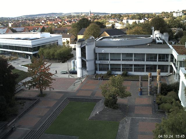 Foto der Webcam: Verwaltungsgebäude, Innenhof mit Audimax, Hörsaal-Gebäude 1