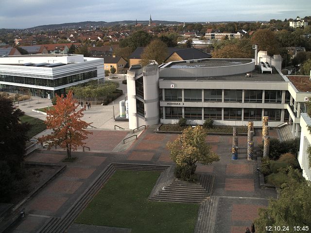 Foto der Webcam: Verwaltungsgebäude, Innenhof mit Audimax, Hörsaal-Gebäude 1