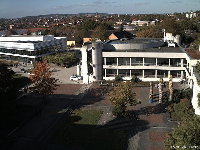 Foto der Webcam: Verwaltungsgebäude, Innenhof mit Audimax, Hörsaal-Gebäude 1