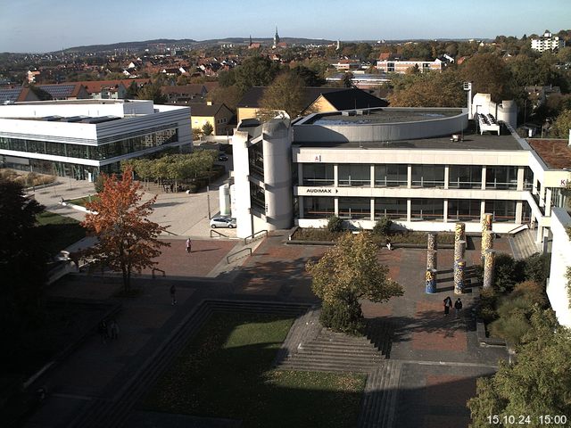 Foto der Webcam: Verwaltungsgebäude, Innenhof mit Audimax, Hörsaal-Gebäude 1