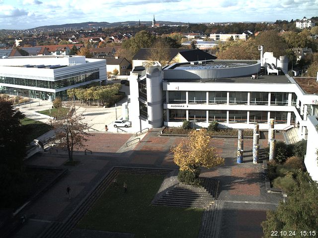 Foto der Webcam: Verwaltungsgebäude, Innenhof mit Audimax, Hörsaal-Gebäude 1