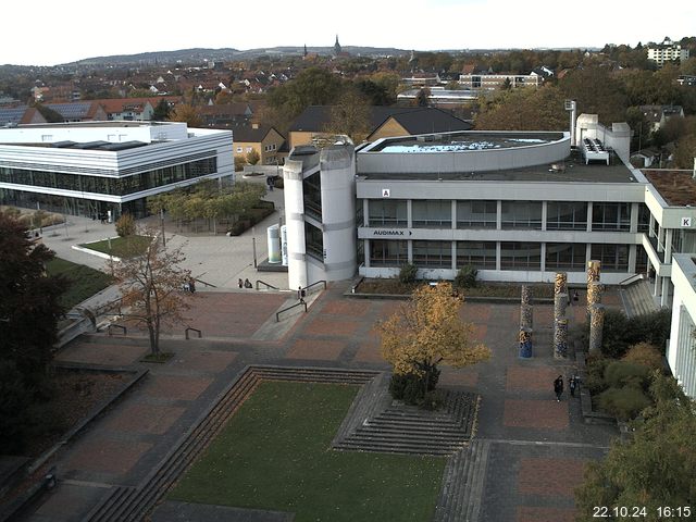 Foto der Webcam: Verwaltungsgebäude, Innenhof mit Audimax, Hörsaal-Gebäude 1