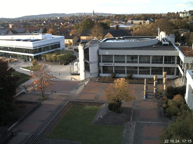 Foto der Webcam: Verwaltungsgebäude, Innenhof mit Audimax, Hörsaal-Gebäude 1