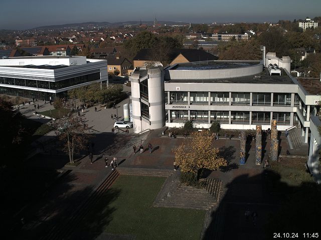 Foto der Webcam: Verwaltungsgebäude, Innenhof mit Audimax, Hörsaal-Gebäude 1