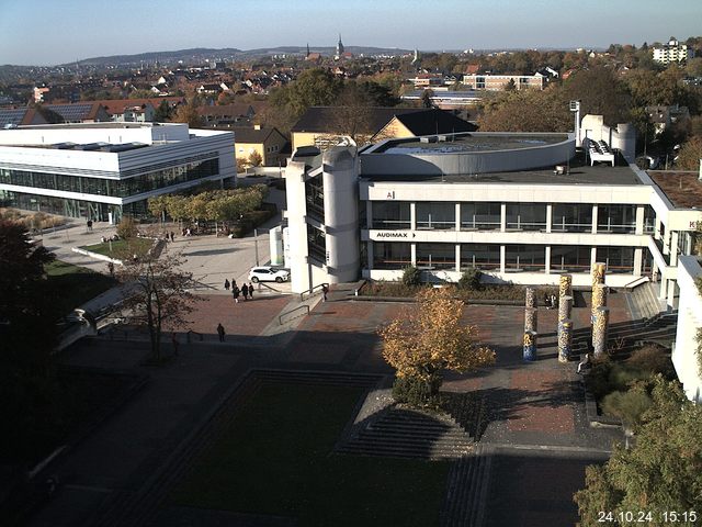 Foto der Webcam: Verwaltungsgebäude, Innenhof mit Audimax, Hörsaal-Gebäude 1