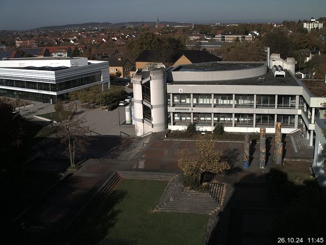 Foto der Webcam: Verwaltungsgebäude, Innenhof mit Audimax, Hörsaal-Gebäude 1