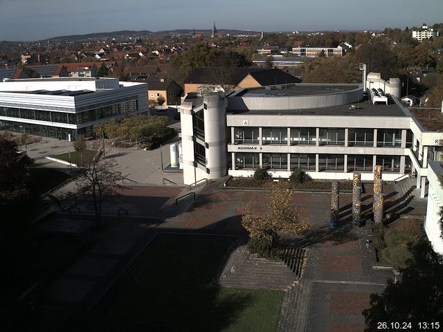 Foto der Webcam: Verwaltungsgebäude, Innenhof mit Audimax, Hörsaal-Gebäude 1