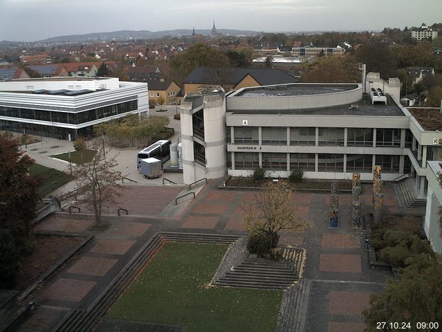 Foto der Webcam: Verwaltungsgebäude, Innenhof mit Audimax, Hörsaal-Gebäude 1