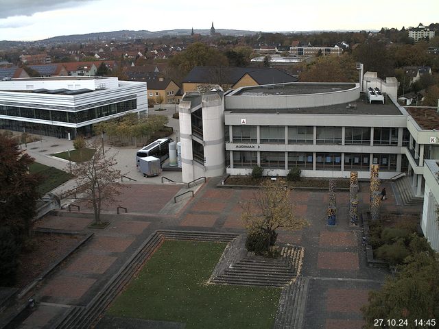 Foto der Webcam: Verwaltungsgebäude, Innenhof mit Audimax, Hörsaal-Gebäude 1