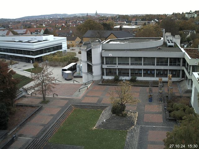 Foto der Webcam: Verwaltungsgebäude, Innenhof mit Audimax, Hörsaal-Gebäude 1