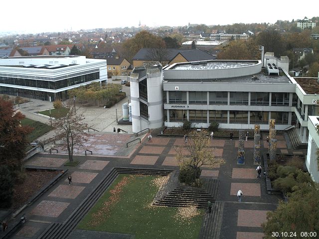 Foto der Webcam: Verwaltungsgebäude, Innenhof mit Audimax, Hörsaal-Gebäude 1