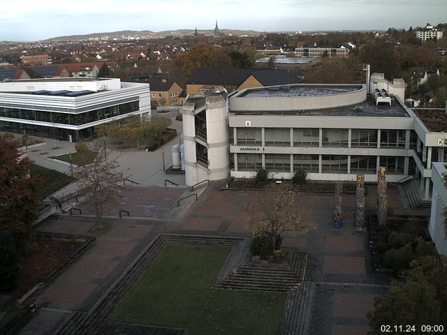 Foto der Webcam: Verwaltungsgebäude, Innenhof mit Audimax, Hörsaal-Gebäude 1