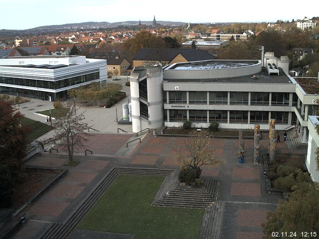 Foto der Webcam: Verwaltungsgebäude, Innenhof mit Audimax, Hörsaal-Gebäude 1