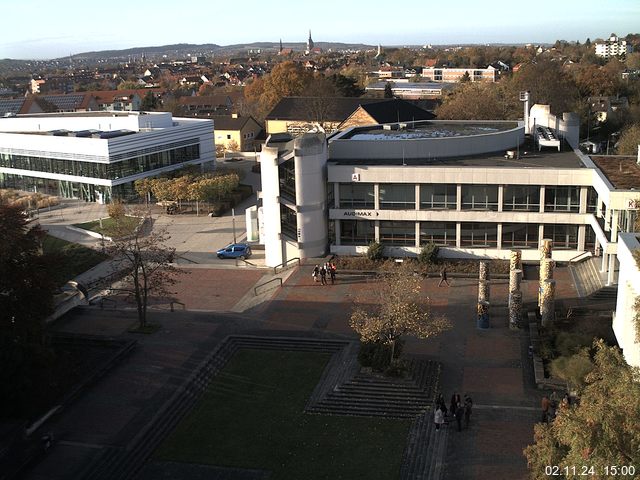 Foto der Webcam: Verwaltungsgebäude, Innenhof mit Audimax, Hörsaal-Gebäude 1