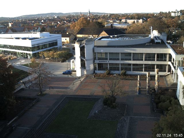 Foto der Webcam: Verwaltungsgebäude, Innenhof mit Audimax, Hörsaal-Gebäude 1