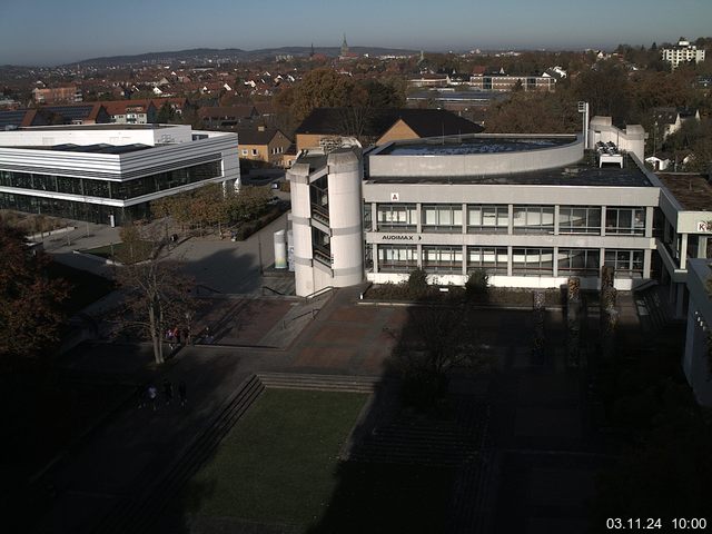 Foto der Webcam: Verwaltungsgebäude, Innenhof mit Audimax, Hörsaal-Gebäude 1