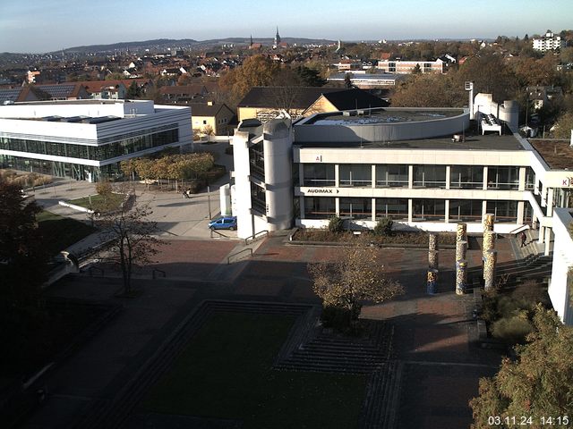 Foto der Webcam: Verwaltungsgebäude, Innenhof mit Audimax, Hörsaal-Gebäude 1