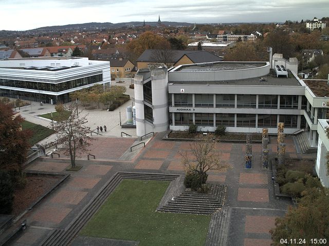 Foto der Webcam: Verwaltungsgebäude, Innenhof mit Audimax, Hörsaal-Gebäude 1