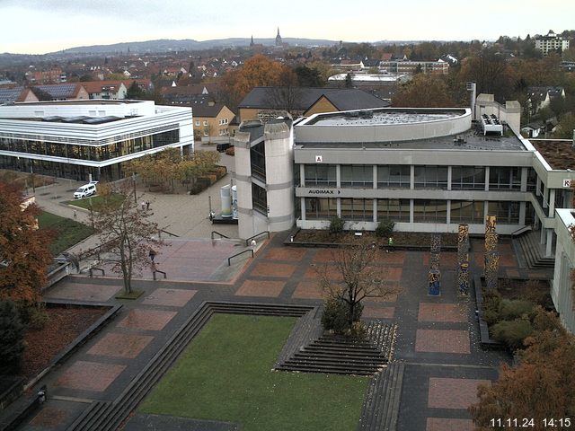 Foto der Webcam: Verwaltungsgebäude, Innenhof mit Audimax, Hörsaal-Gebäude 1