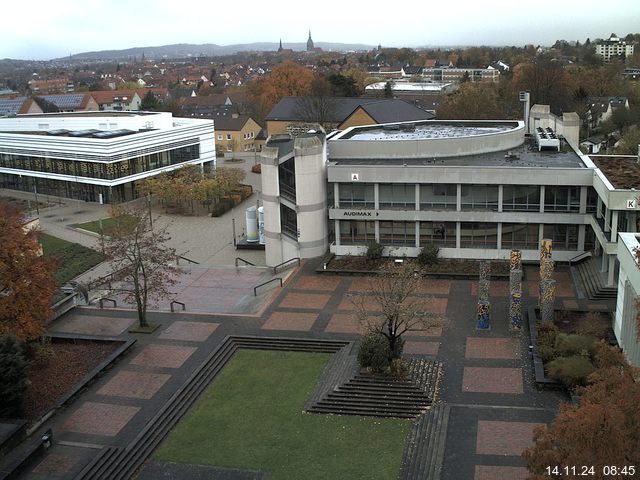 Foto der Webcam: Verwaltungsgebäude, Innenhof mit Audimax, Hörsaal-Gebäude 1