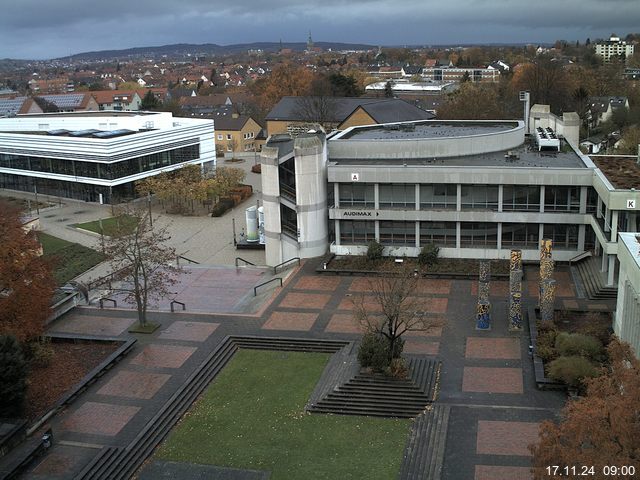 Foto der Webcam: Verwaltungsgebäude, Innenhof mit Audimax, Hörsaal-Gebäude 1