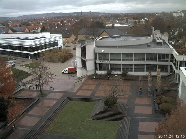 Foto der Webcam: Verwaltungsgebäude, Innenhof mit Audimax, Hörsaal-Gebäude 1