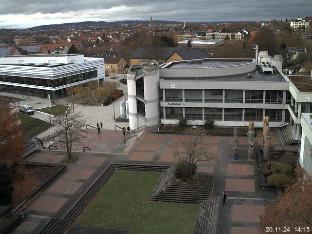 Foto der Webcam: Verwaltungsgebäude, Innenhof mit Audimax, Hörsaal-Gebäude 1