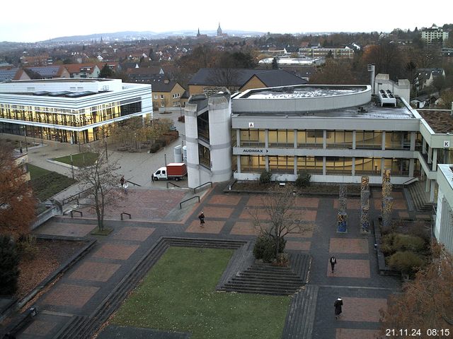 Foto der Webcam: Verwaltungsgebäude, Innenhof mit Audimax, Hörsaal-Gebäude 1