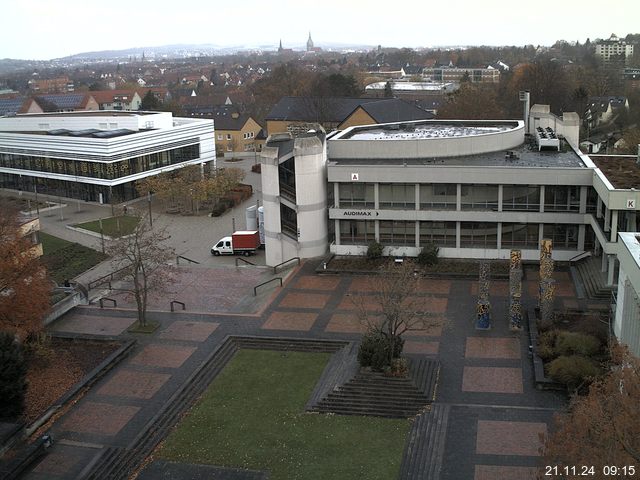 Foto der Webcam: Verwaltungsgebäude, Innenhof mit Audimax, Hörsaal-Gebäude 1