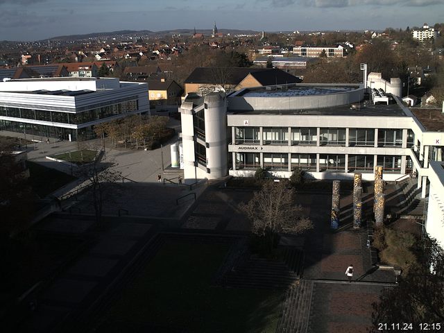 Foto der Webcam: Verwaltungsgebäude, Innenhof mit Audimax, Hörsaal-Gebäude 1