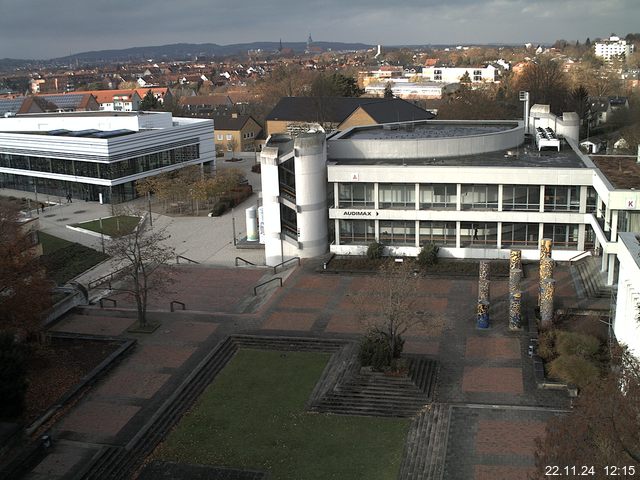 Foto der Webcam: Verwaltungsgebäude, Innenhof mit Audimax, Hörsaal-Gebäude 1