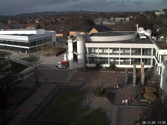 Foto der Webcam: Verwaltungsgebäude, Innenhof mit Audimax, Hörsaal-Gebäude 1