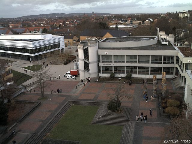 Foto der Webcam: Verwaltungsgebäude, Innenhof mit Audimax, Hörsaal-Gebäude 1