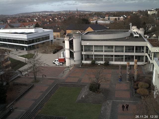 Foto der Webcam: Verwaltungsgebäude, Innenhof mit Audimax, Hörsaal-Gebäude 1