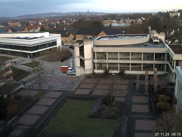 Foto der Webcam: Verwaltungsgebäude, Innenhof mit Audimax, Hörsaal-Gebäude 1