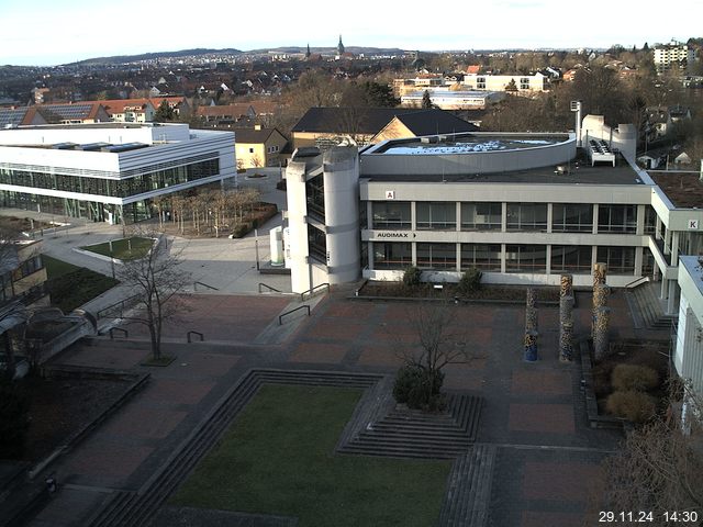 Foto der Webcam: Verwaltungsgebäude, Innenhof mit Audimax, Hörsaal-Gebäude 1