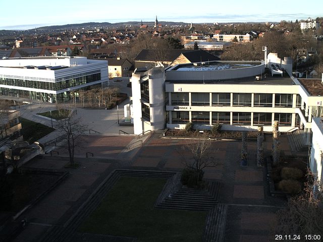 Foto der Webcam: Verwaltungsgebäude, Innenhof mit Audimax, Hörsaal-Gebäude 1