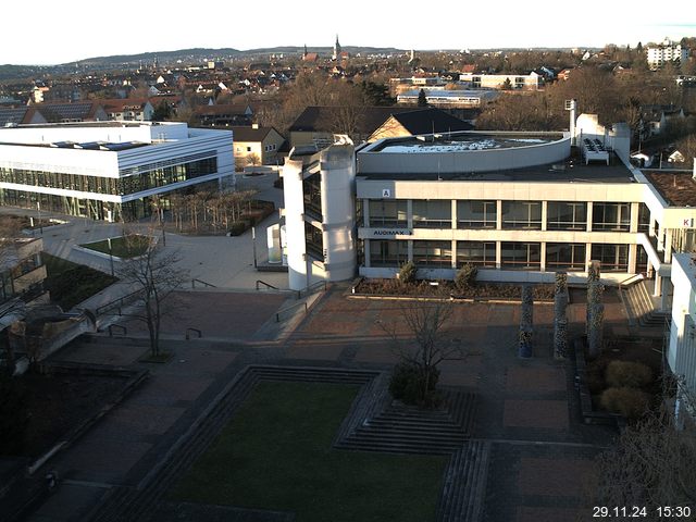 Foto der Webcam: Verwaltungsgebäude, Innenhof mit Audimax, Hörsaal-Gebäude 1