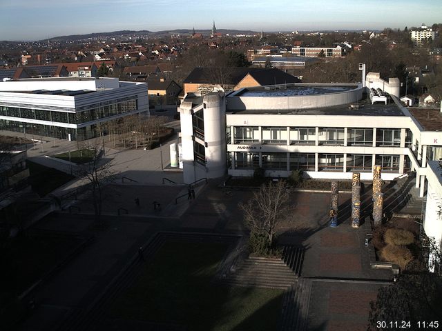 Foto der Webcam: Verwaltungsgebäude, Innenhof mit Audimax, Hörsaal-Gebäude 1