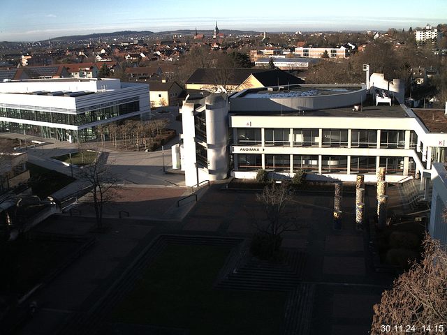 Foto der Webcam: Verwaltungsgebäude, Innenhof mit Audimax, Hörsaal-Gebäude 1