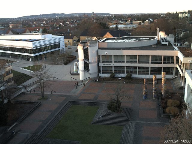 Foto der Webcam: Verwaltungsgebäude, Innenhof mit Audimax, Hörsaal-Gebäude 1