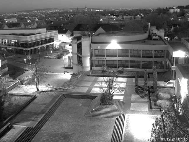 Foto der Webcam: Verwaltungsgebäude, Innenhof mit Audimax, Hörsaal-Gebäude 1