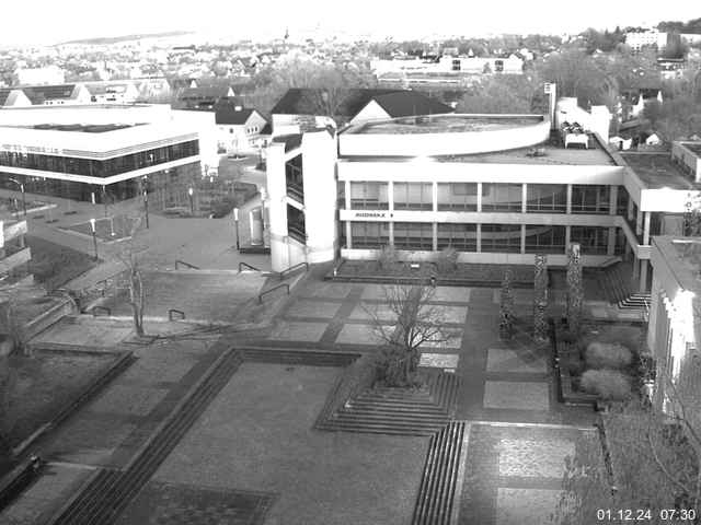 Foto der Webcam: Verwaltungsgebäude, Innenhof mit Audimax, Hörsaal-Gebäude 1